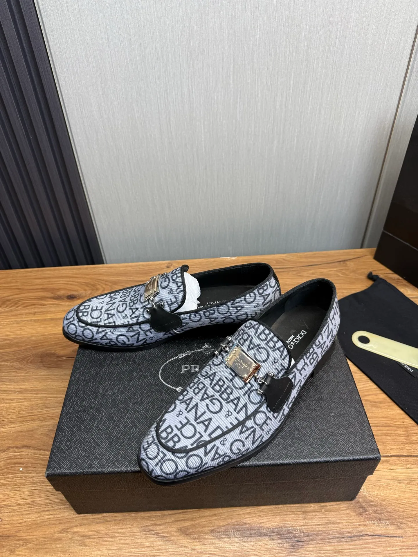 Factory price 520💰 Dolce&G .DG men's loafers👞 Classic and fashionable style, embellished with personalized DG logo. Imported cowhide, open-edge beaded cowhide, cowhide lining, original non-slip and wear-resistant outsole Size: 39-44 (customized at 38.45)